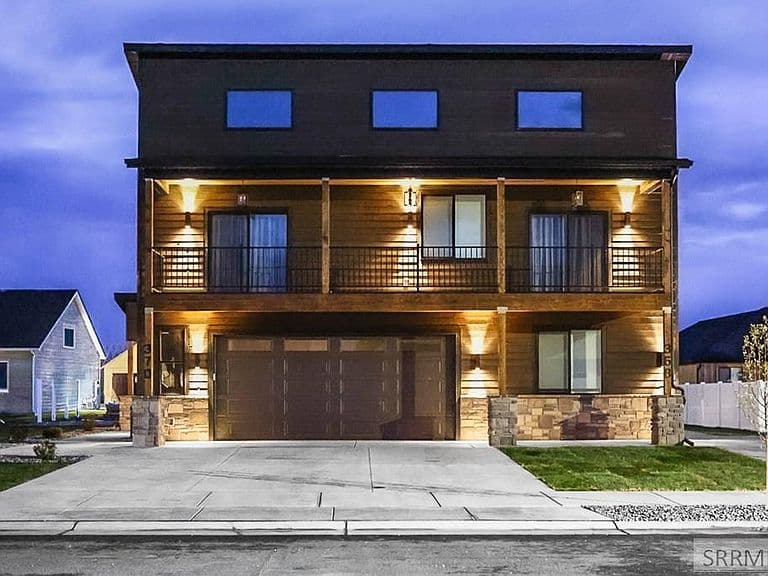 370 Camas St photo 2