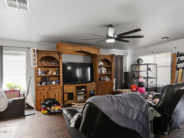 31170 N CACTUS Drive photo 5