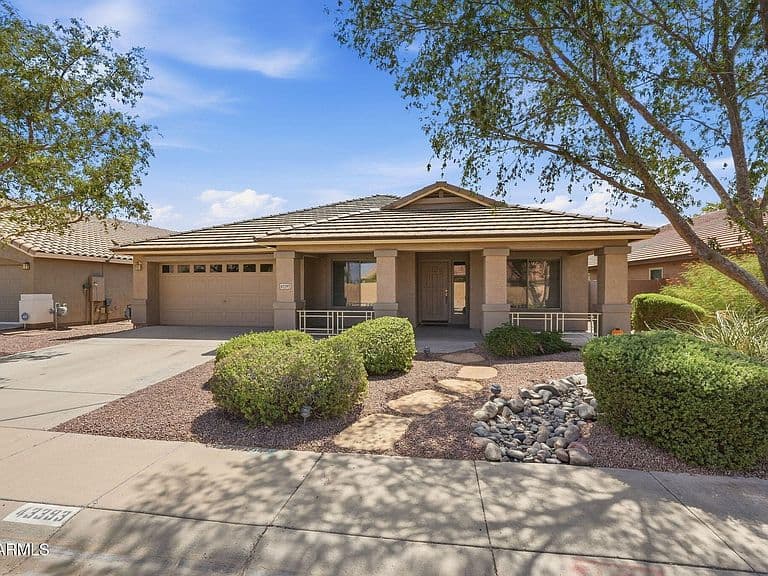 43393 W COURTNEY Drive photo 1
