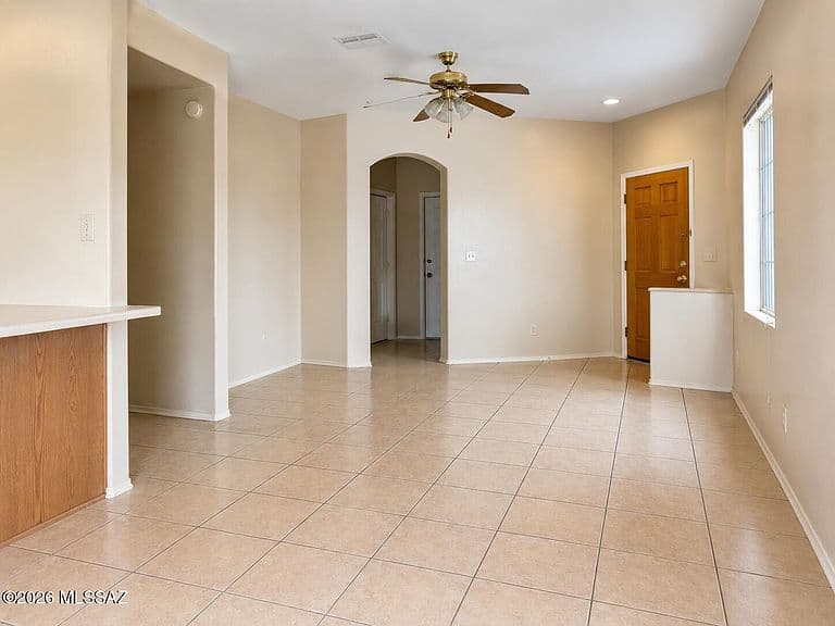 1812 W Waterleaf Dr photo 3