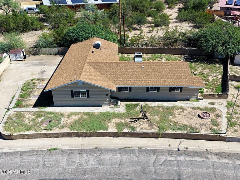 210 W VICTORIA Circle photo 2