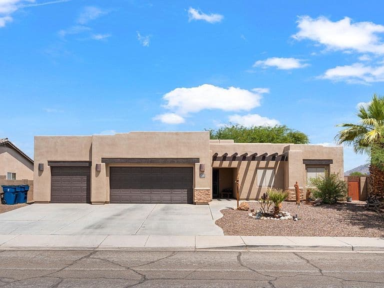 11660 E Alpha Way photo 1