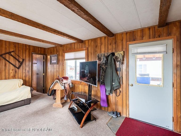 44 12th St photo 4