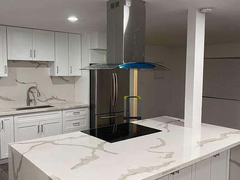 4021 N 49th Ave photo 5