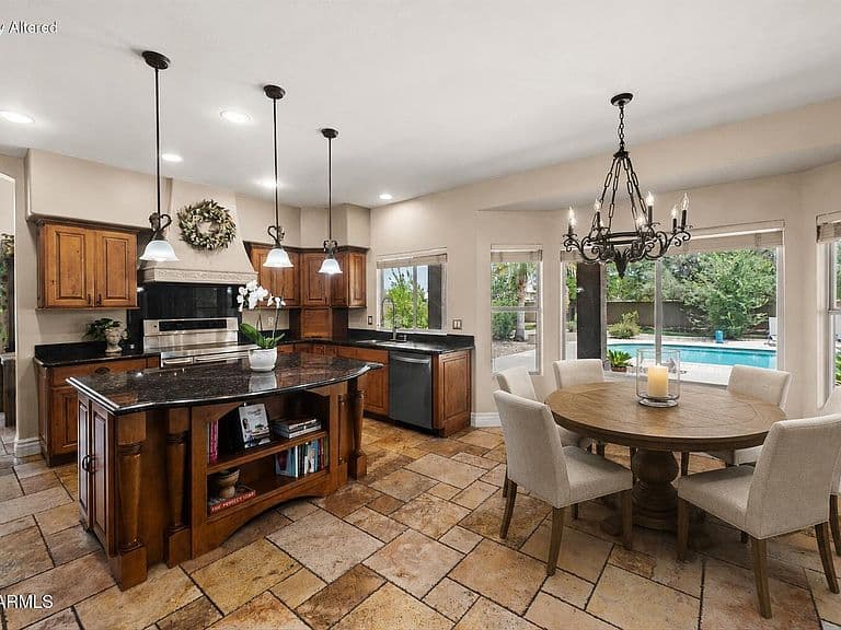 241 S Equestrian Court photo 4