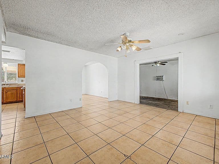 8201 W SELLS Drive photo 4