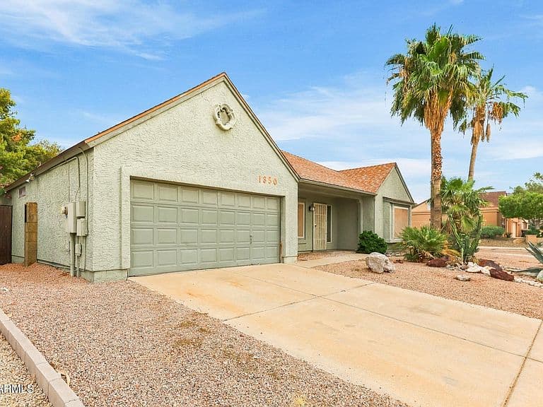 1350 E TONTO Lane photo 2