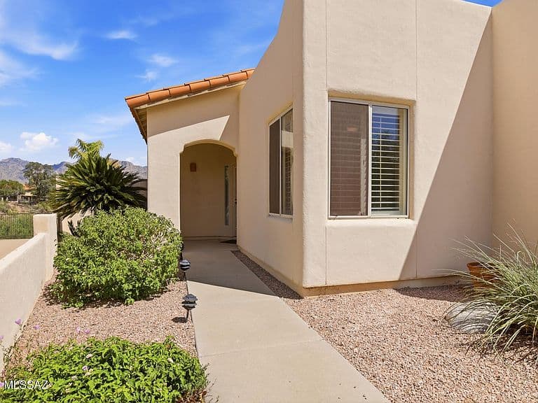 1233 W Crystalline Way photo 4
