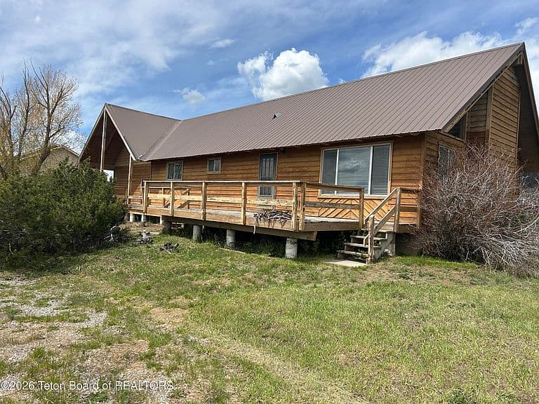 461 Cedar Creek Dr photo 3