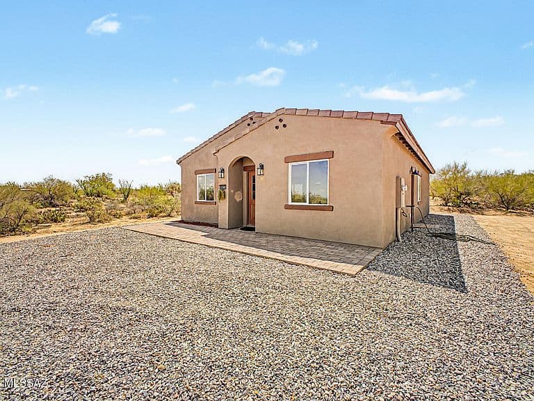 12705 S Cherokee Ln photo 3