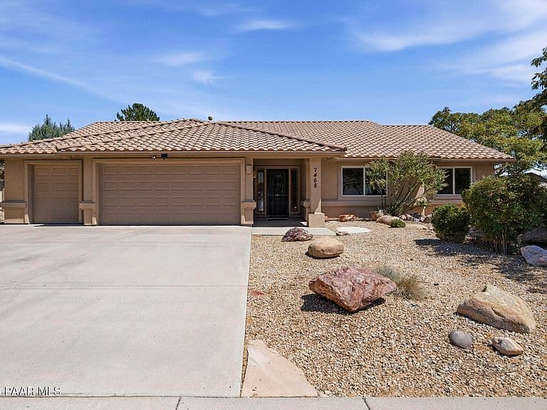 7468 N Pinnacle Pass Dr photo 1