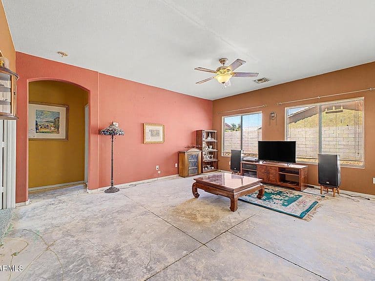 2606 E LA COSTA Drive photo 4