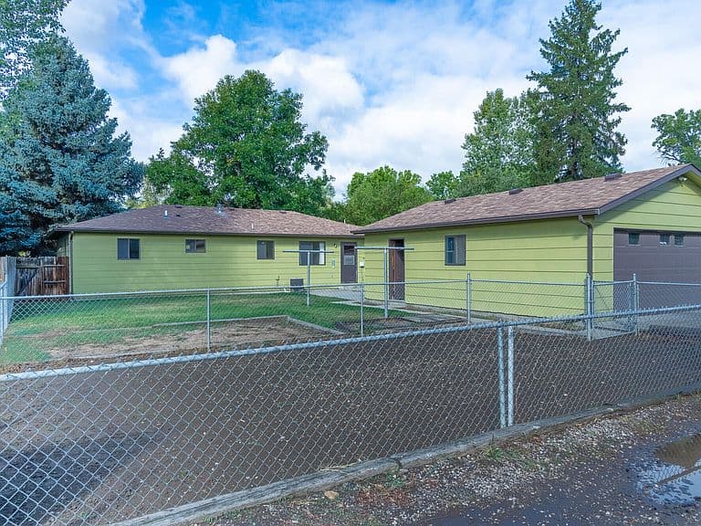 1843 Kennedy St photo 2