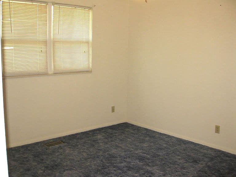200 Oak St photo 4