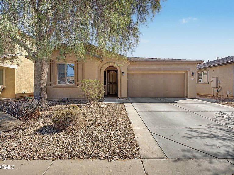 44395 W Bailey Drive photo 1