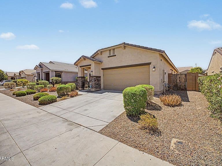 25953 W SEQUOIA Drive photo 4