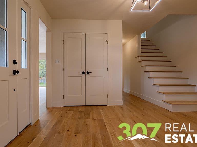 50 Dale Dr photo 2