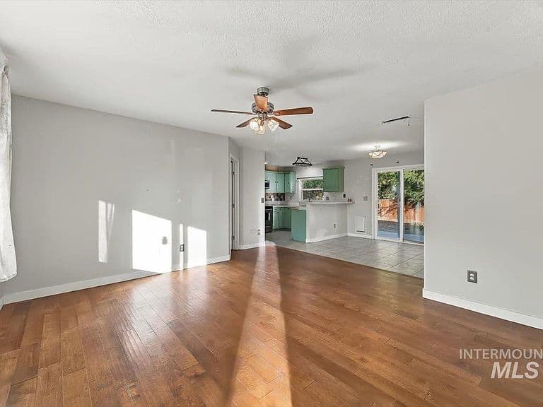 527 N Copper River Dr photo 3