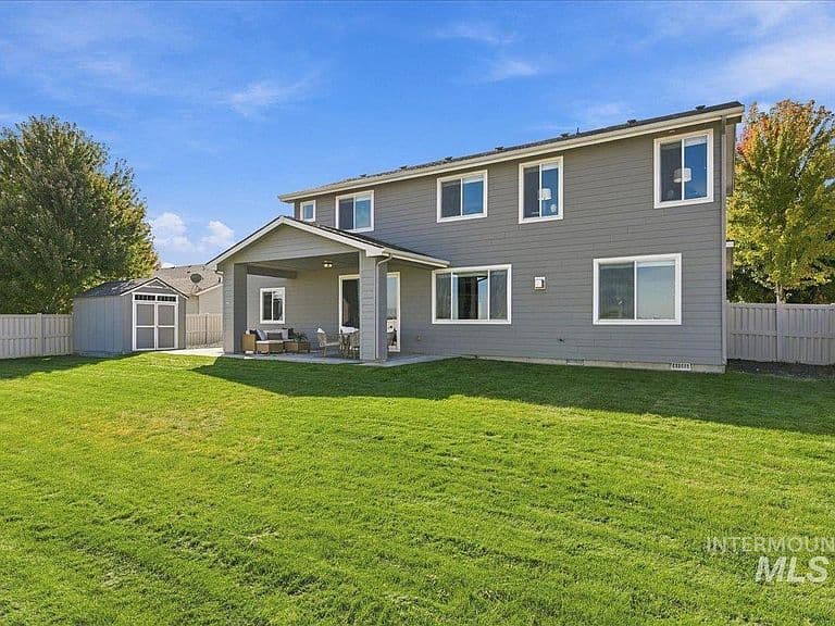 1122 W Seldovia Dr photo 4