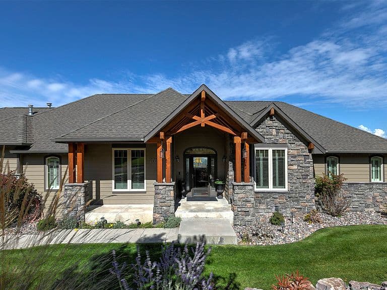 701 Spanish Peaks Dr photo 3