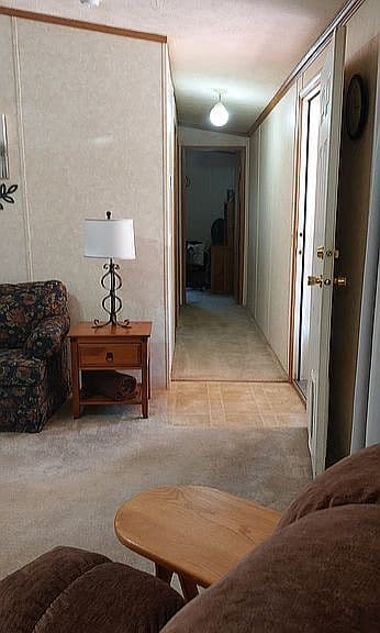 109 Laura Ln photo 5
