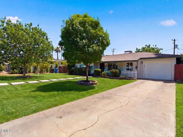 4421 E MONTEROSA Street photo 3