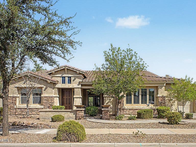 18572 E APRICOT Lane photo 2