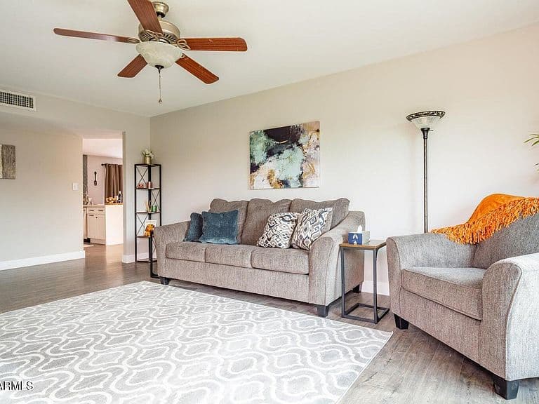 2430 E HERMOSA Drive photo 3