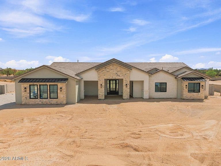4352 E Forest Pleasant Place photo 2