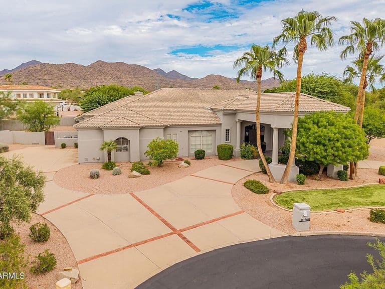10768 E LAUREL Lane photo 1