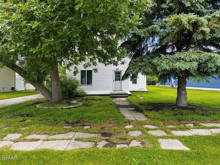 310 Wolcott Ave photo 2