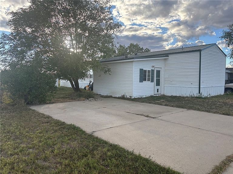 2408 E Maryland Ln photo 1
