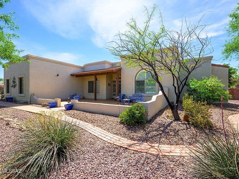 13832 E Calle Nobleza photo 1