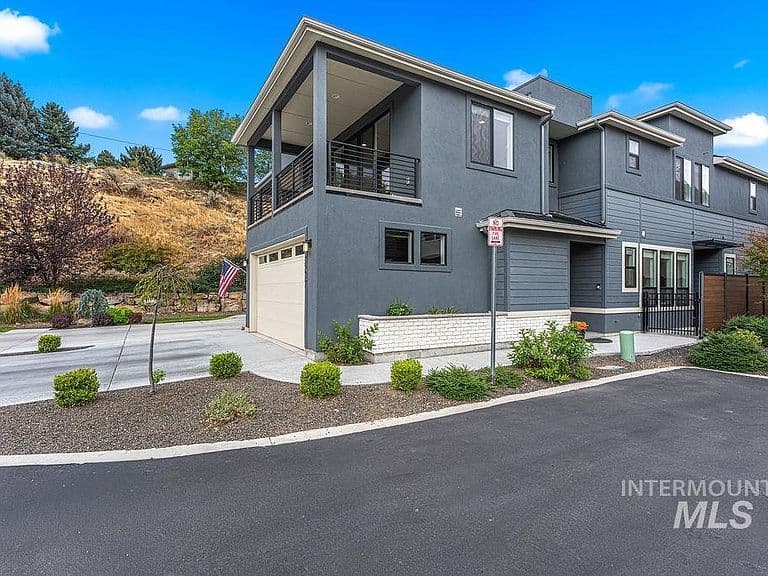 3277 S Sedgebrook Ln photo 3