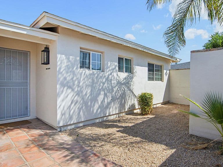 2929 N 55th Place photo 4