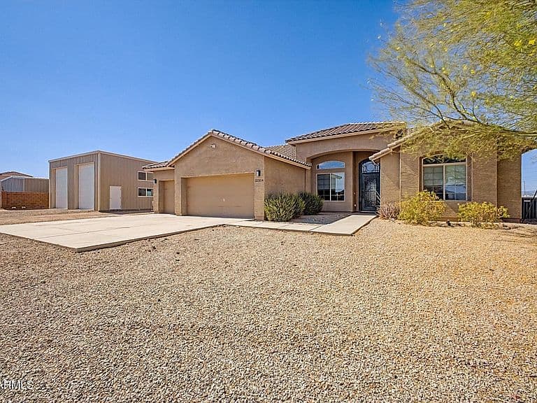 22314 W WHITE FEATHER Lane photo 1