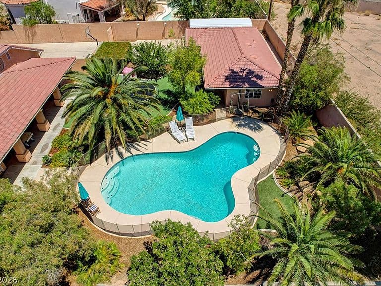 548 Radwick Dr photo 1