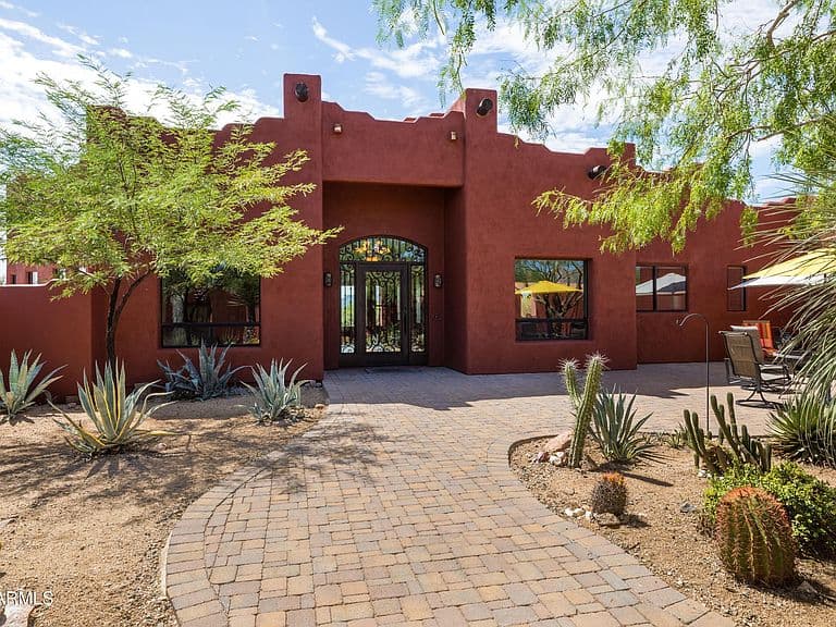 13811 E Casey Lane photo 1