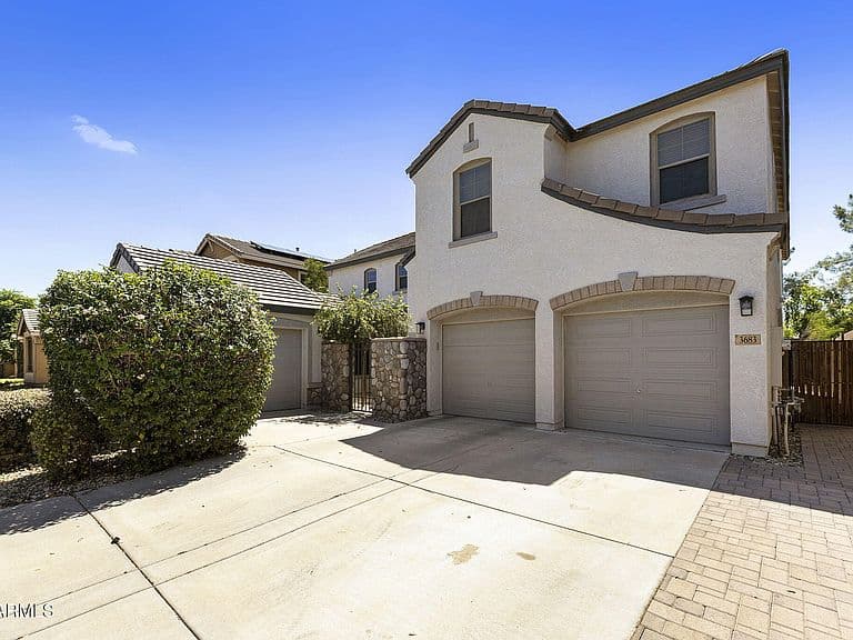 3683 E PHELPS Street photo 4