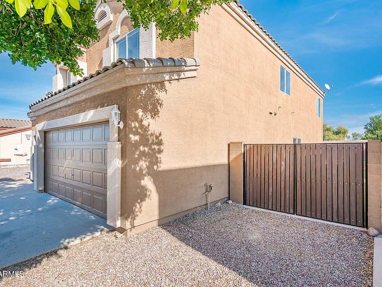 10640 E Carol Ave photo 5