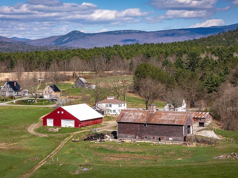529 NH Route 10 photo 5