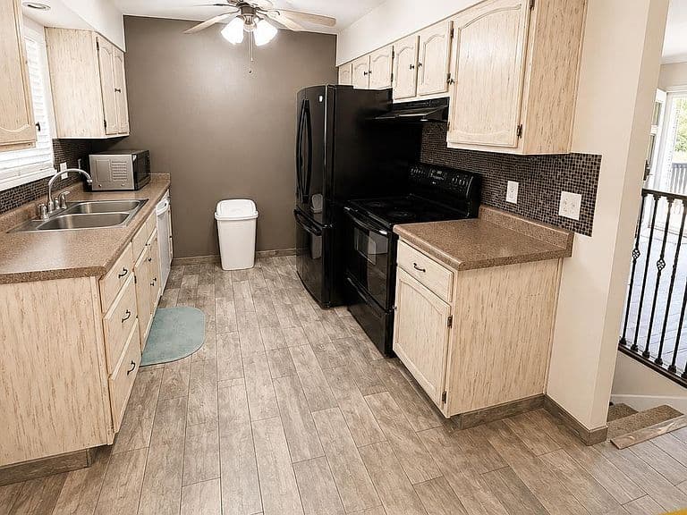 135 Shady Ln photo 2