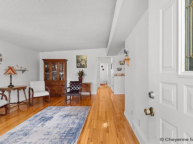 1103 Rosebud Rd photo 4