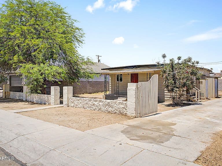 10944 W DURANGO Street photo 2