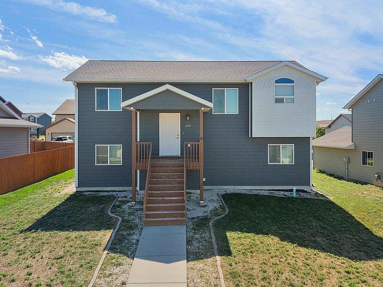 1227 Juneau Dr photo 2