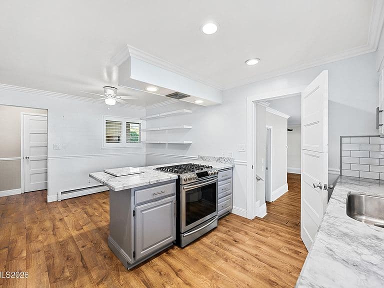 601 Ivy St photo 3