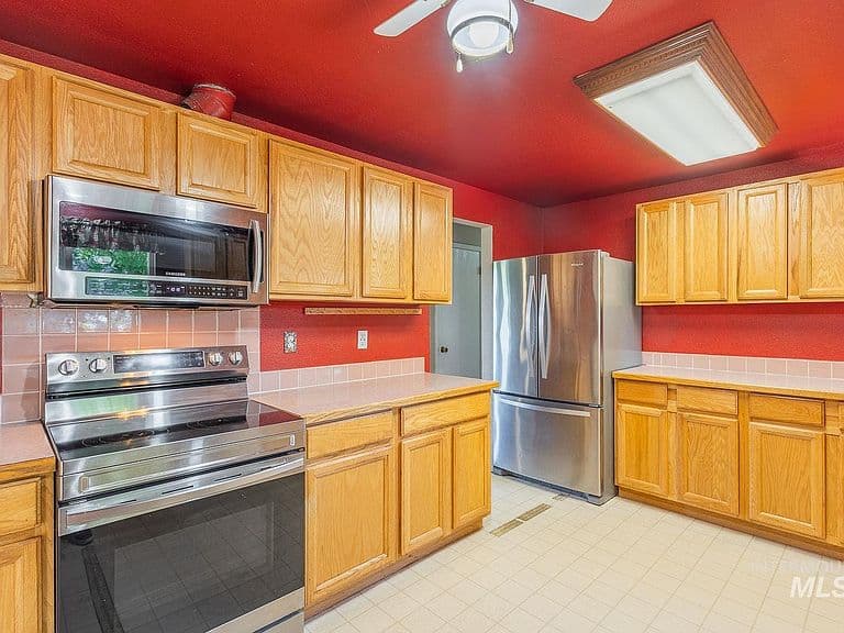 12668 Wild Rose Ln photo 5