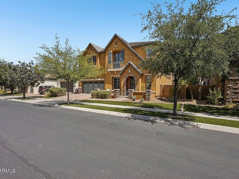 10556 E MENDOZA Avenue photo 4