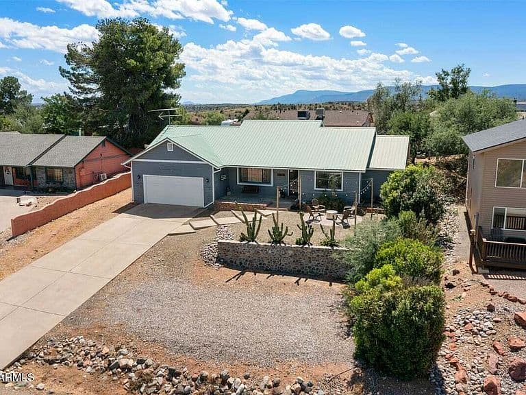 4471 E Vista Drive photo 2