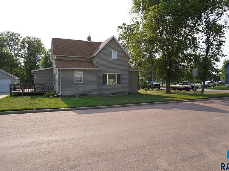 401 W Washington Ave photo 3
